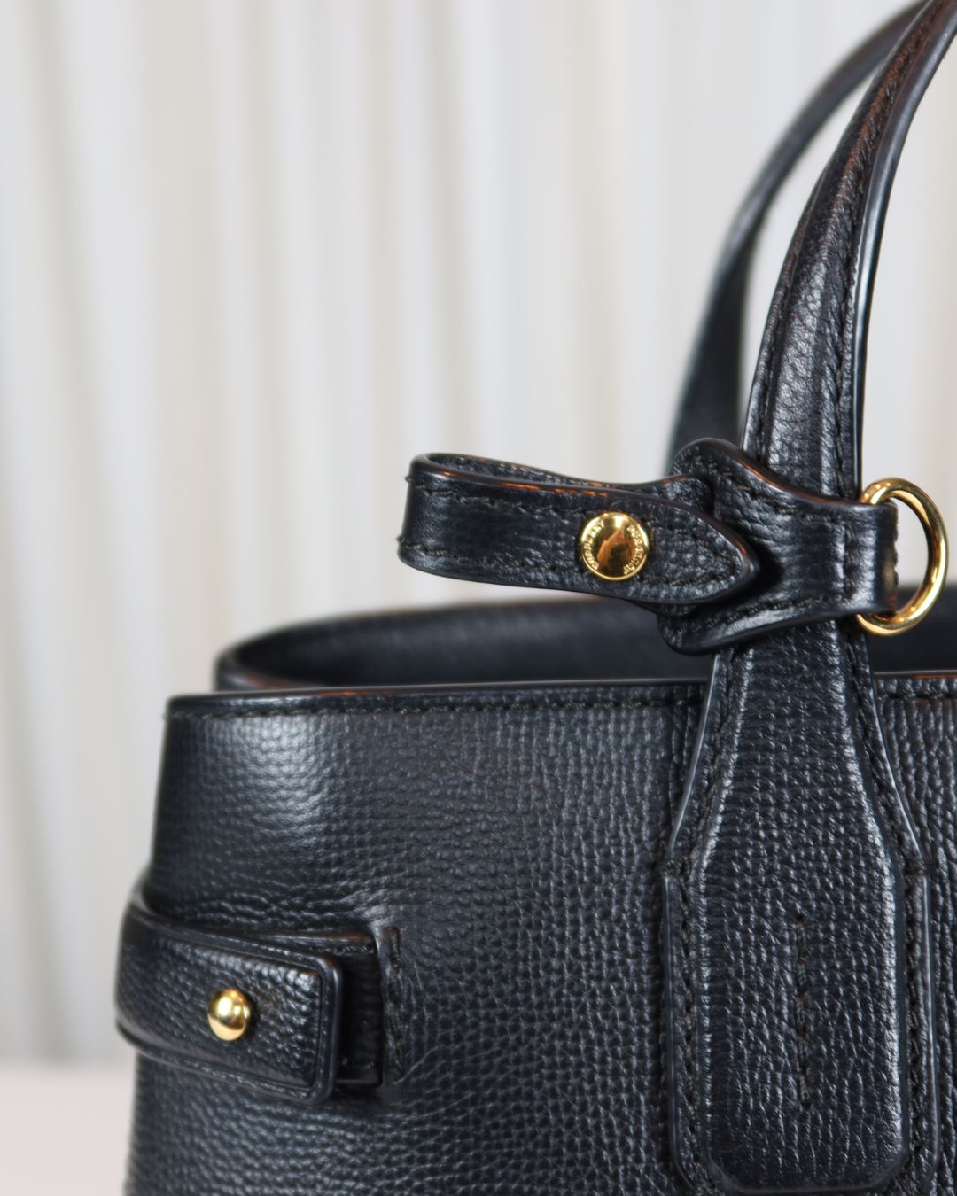 Burberry Medium Banner Leather Tote Black