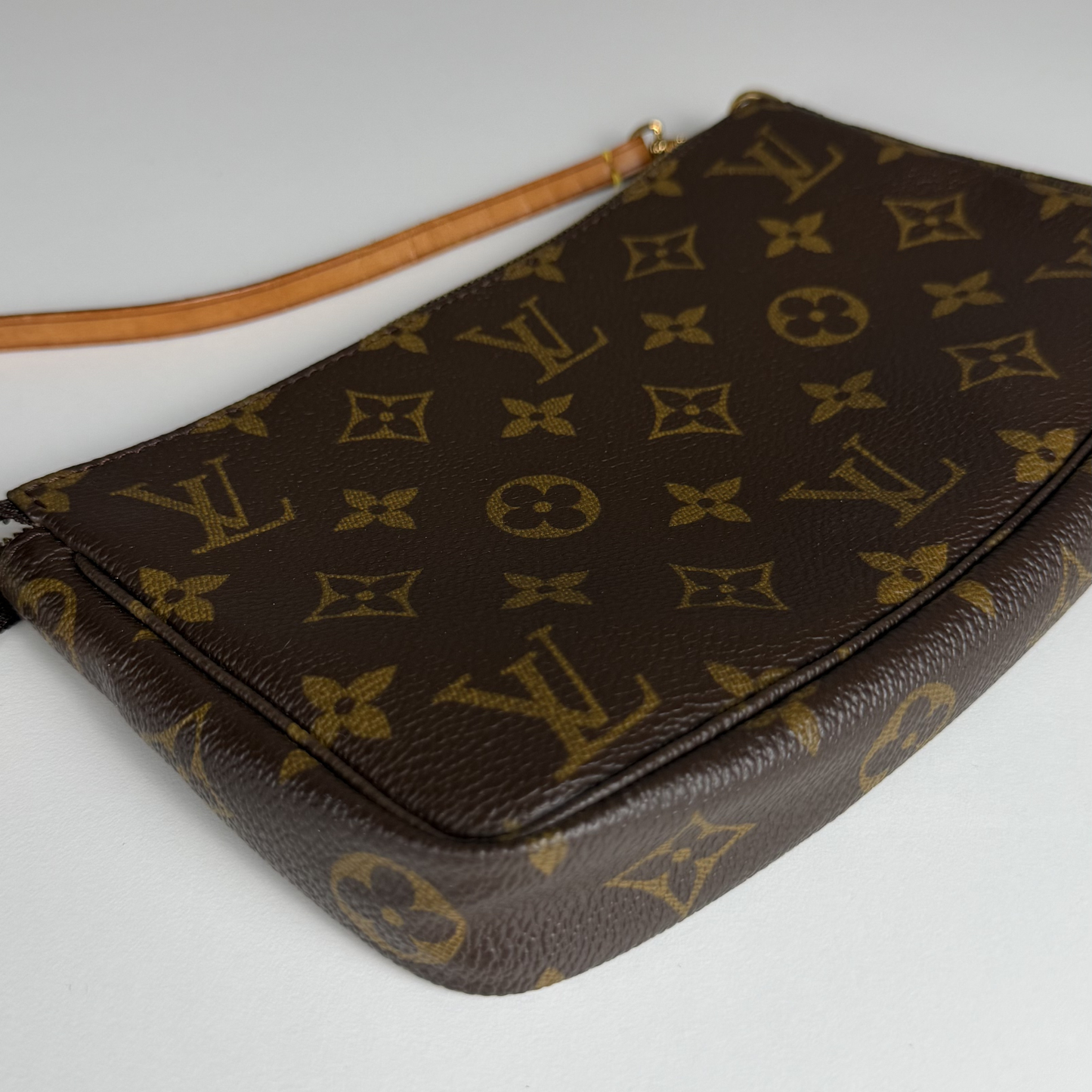 Louis Vuitton Pochette