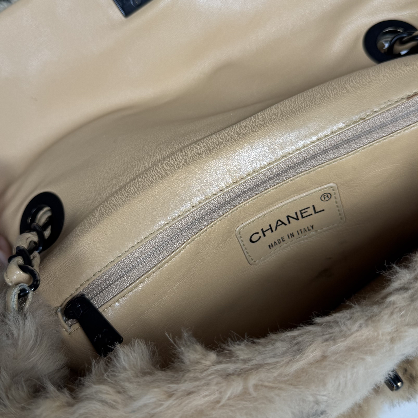 Chanel Fur Shoulder Bag – Chain Strap