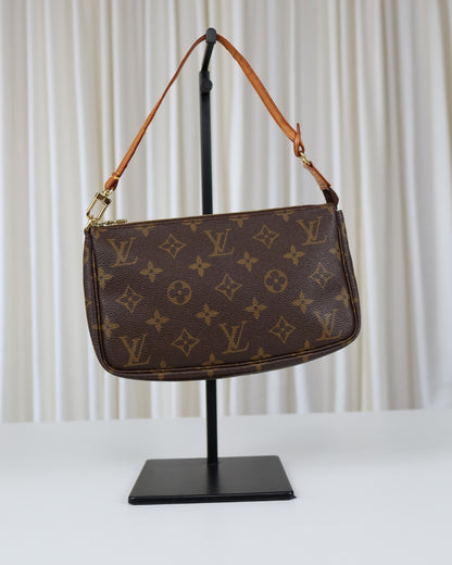 Louis Vuitton Pochette