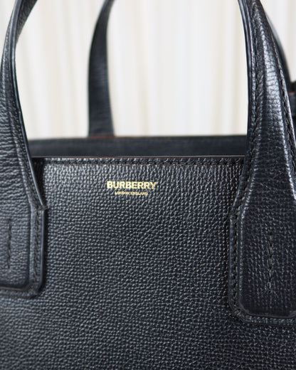 Burberry Medium Banner Leather Tote Black