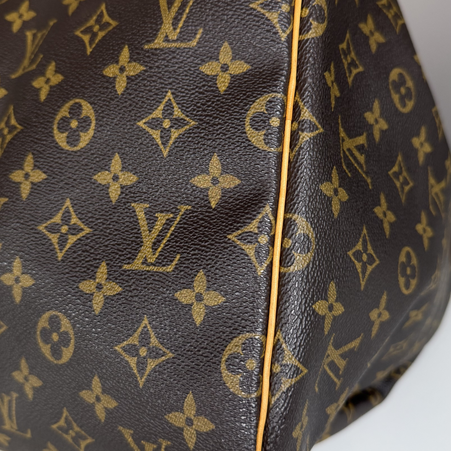 Louis Vuitton Keepall 55 – Monogram Canvas