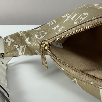 Louis Vuitton Bumbag Monogram Giant Khaki Green