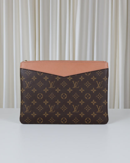 Louis Vuitton Daily Pouch Monogram Canvas Rose Poudre