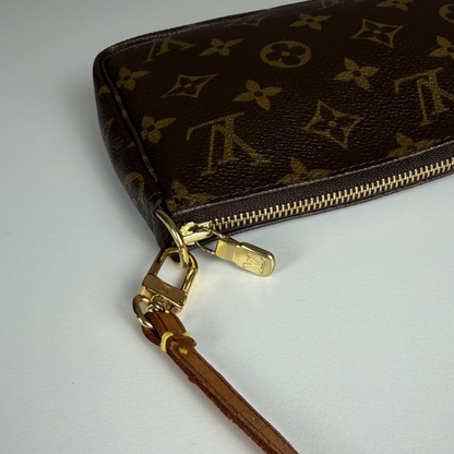Louis Vuitton Pochette