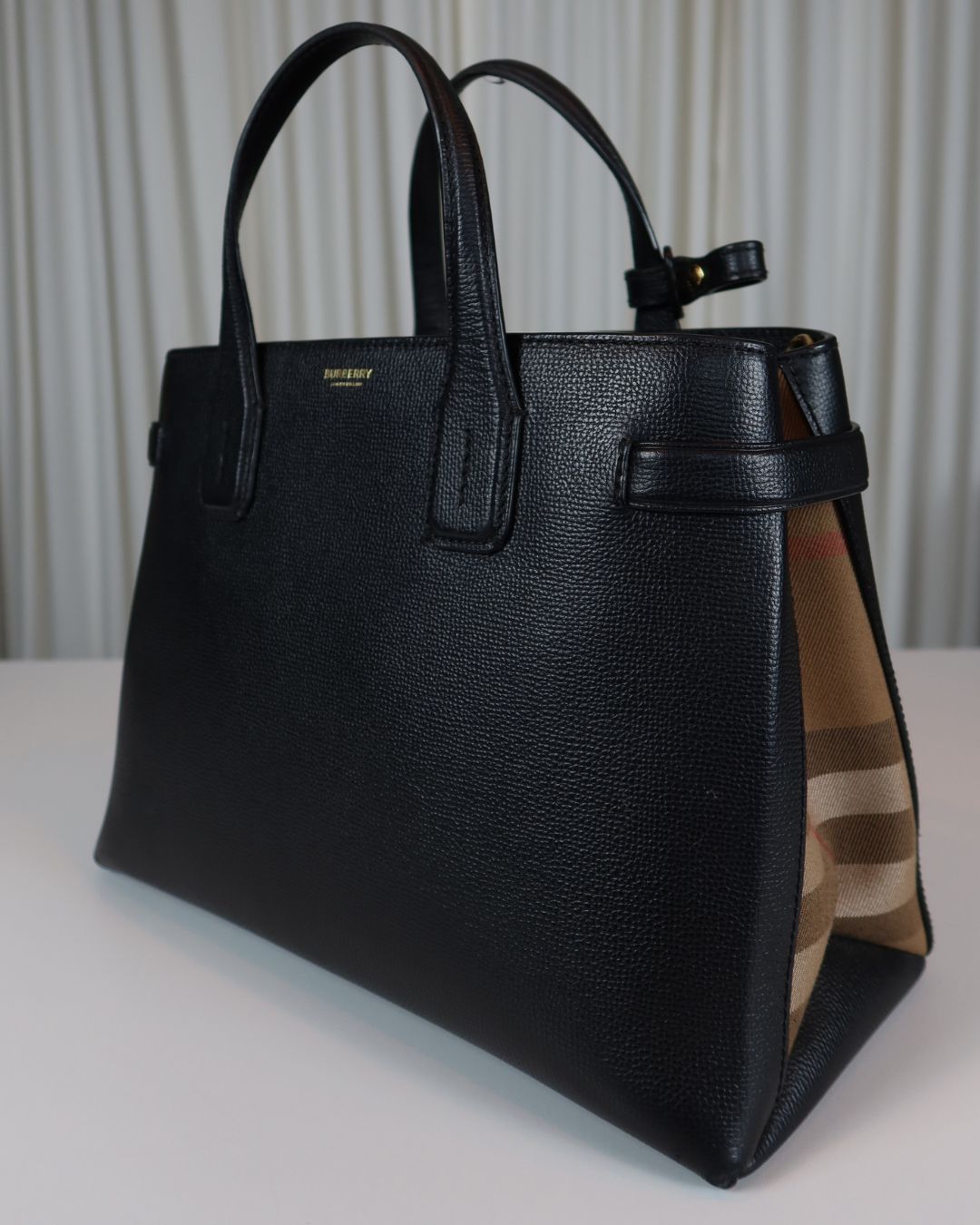 Burberry Medium Banner Leather Tote Black