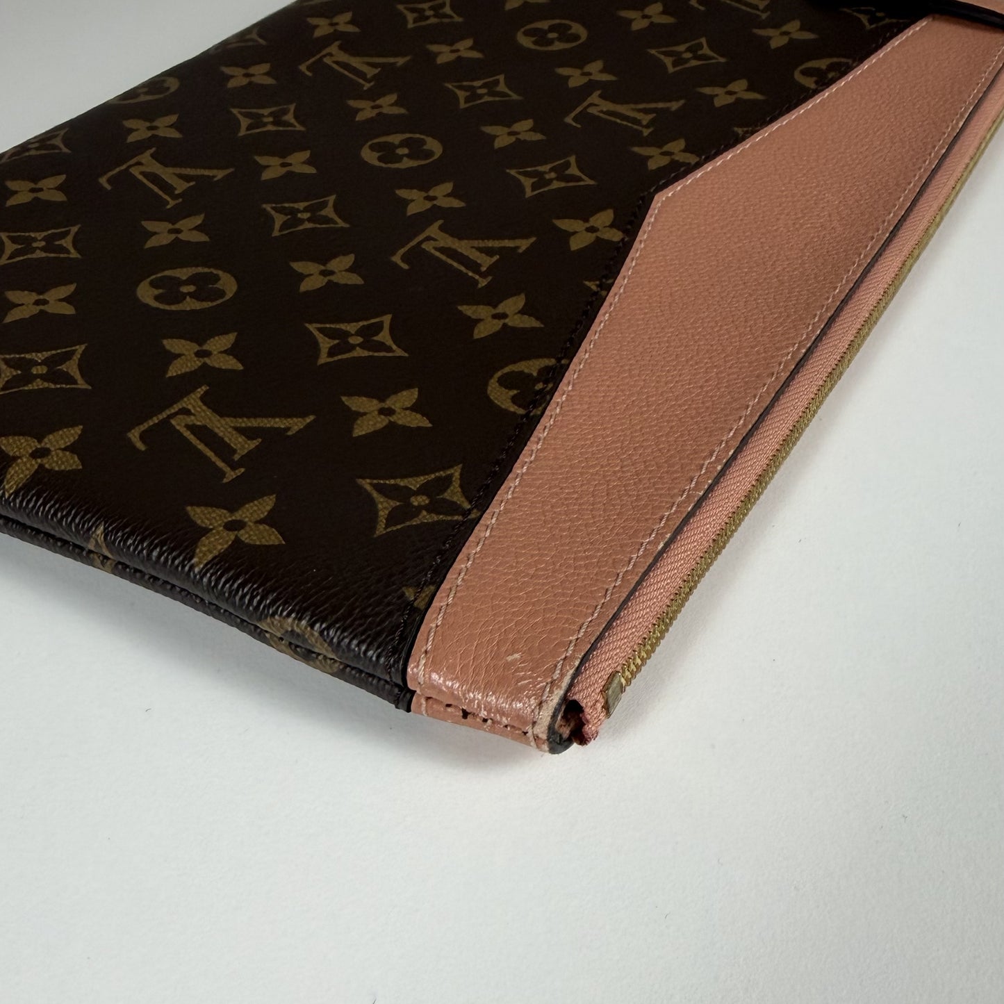 Louis Vuitton Daily Pouch Monogram Canvas Rose Poudre