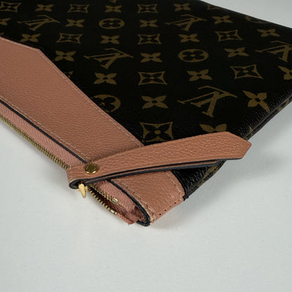 Louis Vuitton Daily Pouch Monogram Canvas Rose Poudre