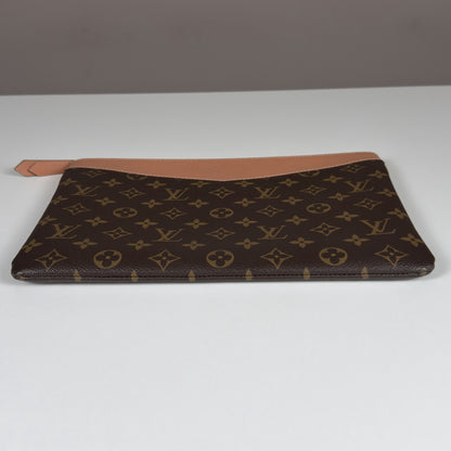 Louis Vuitton Daily Pouch Monogram Canvas Rose Poudre