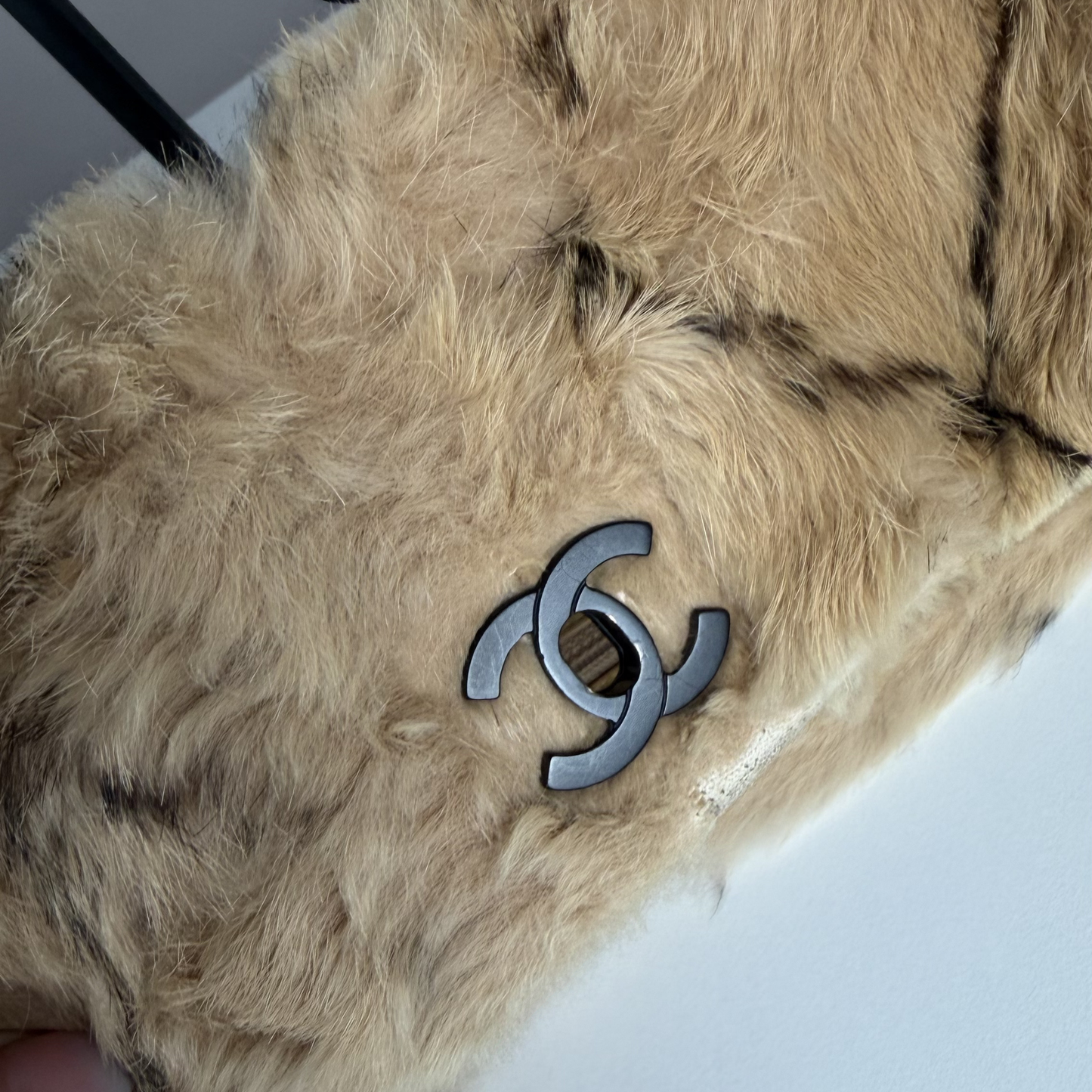 Chanel Fur Shoulder Bag – Chain Strap