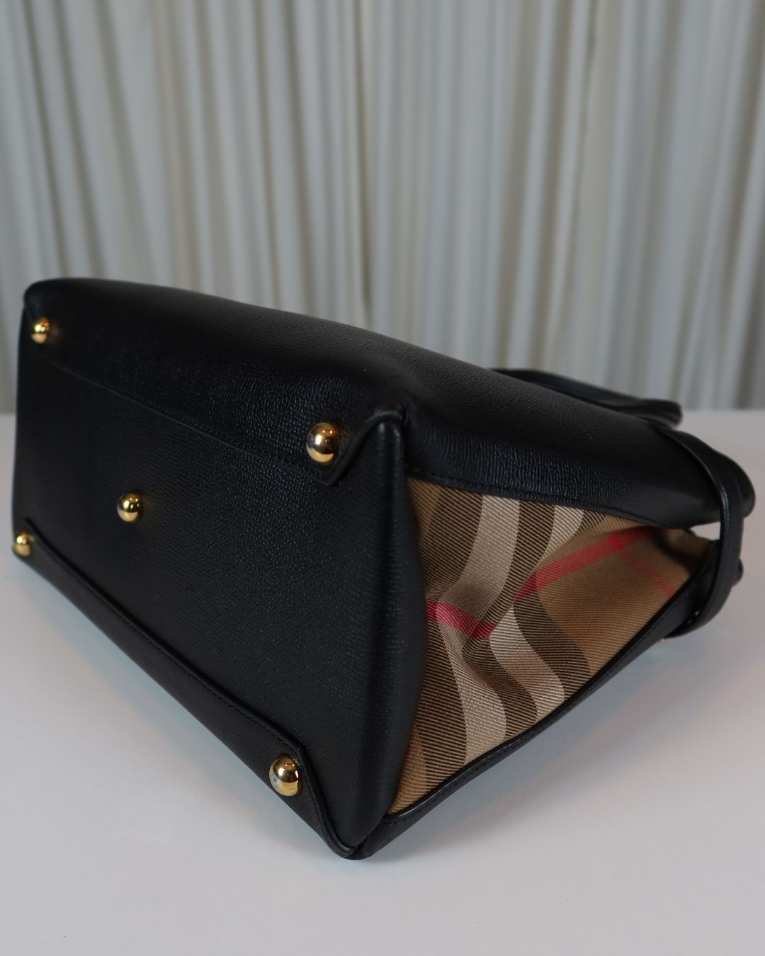 Burberry Medium Banner Leather Tote Black
