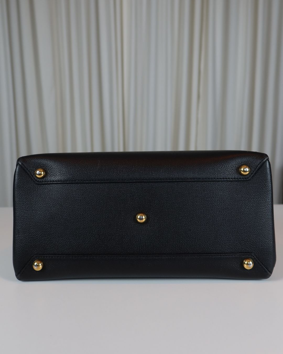 Burberry Medium Banner Leather Tote Black